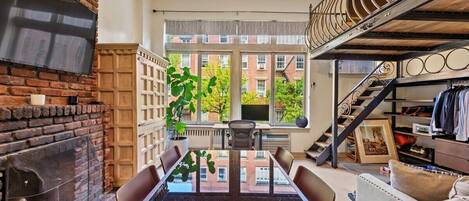 Télévision, espaces bureaux