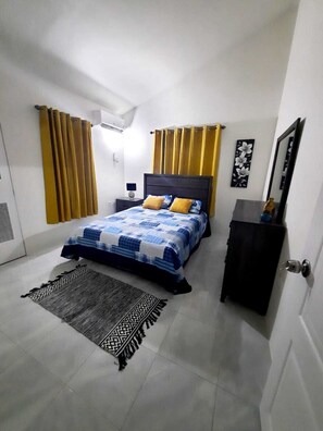 2 室のベッドルーム、セーフティボックス (室内)、アイロン / アイロン台、WiFi