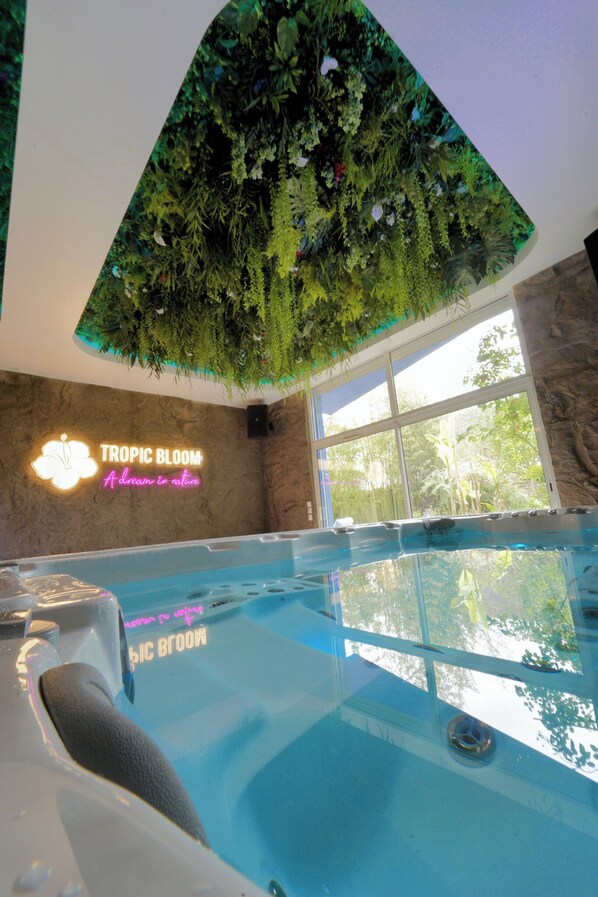 Piscine extérieure, piscine chauffée