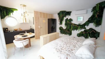 1 bedroom, iron/ironing board, free WiFi, bed sheets