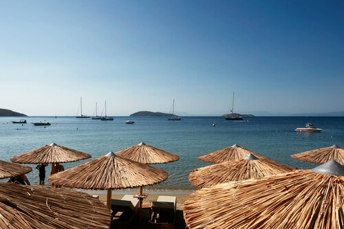 Skiathos Ammos Luxury Apartments in Megali Ammos Beach