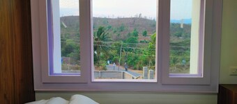 Peaceful room for a family in scenic Attapadi 15 minutes from Silent Valley