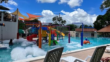 2 outdoor pools