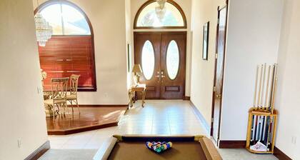 Spacious Relaxing Riverfront River Views in the Yacht Club New to Rental Market