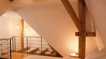2 bedrooms, WiFi (free), bed sheets