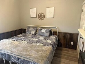 3 chambres, bureau, fer et planche à repasser, Wi-Fi gratuit