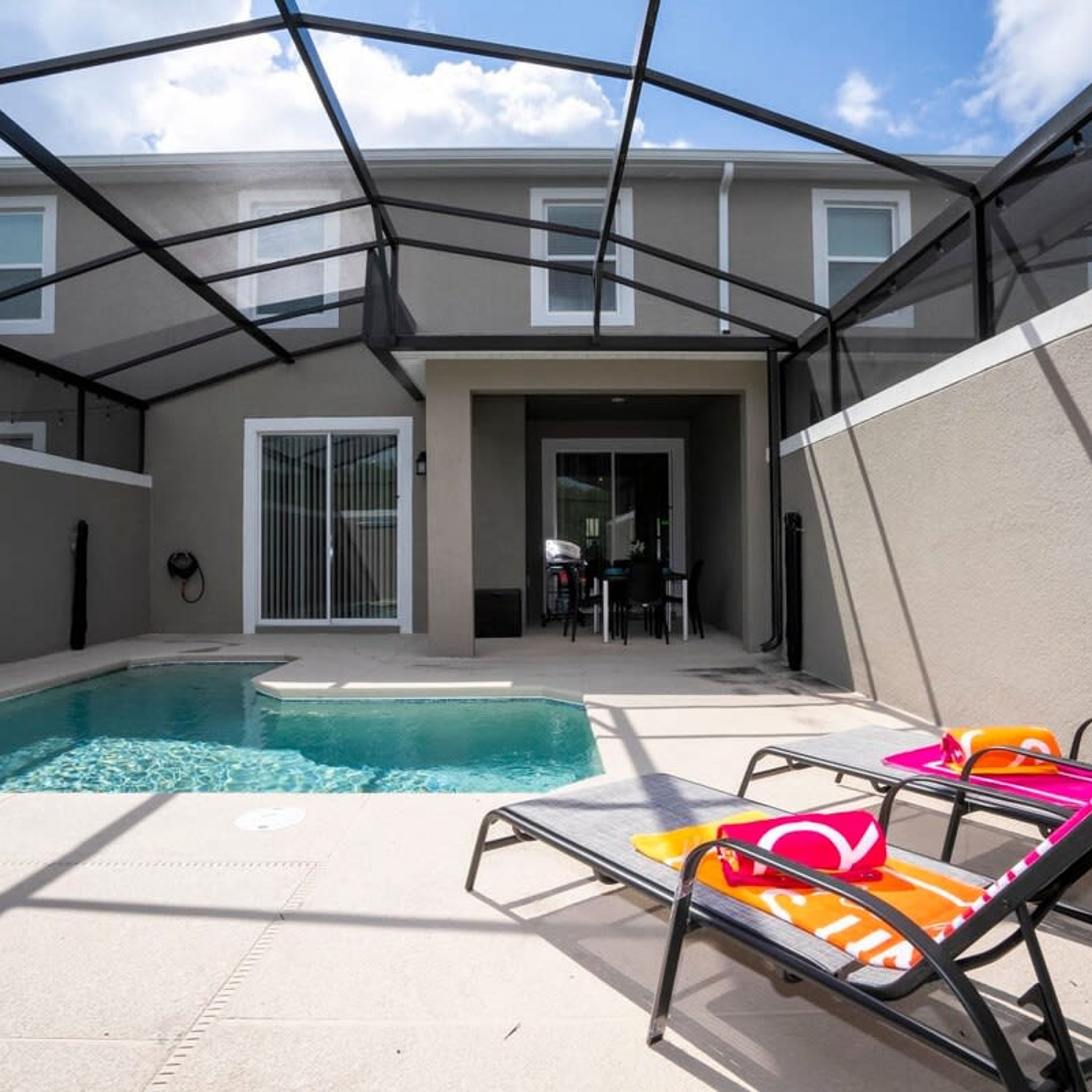 Gorgeous 4Bd Close to Disney w  Pool   Storey Lake 4403