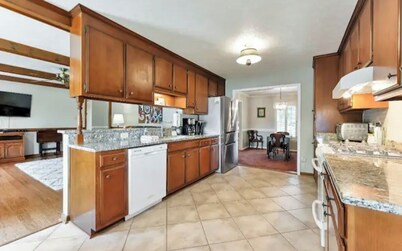 New Listing-Quiet 3 br retreat