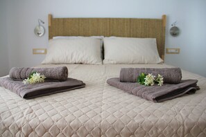 4 bedrooms, iron/ironing board, WiFi, bed sheets - Villa Dana (Ιαλυσός)