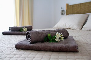 4 室のベッドルーム、アイロン / アイロン台、WiFi、ベッドシーツ