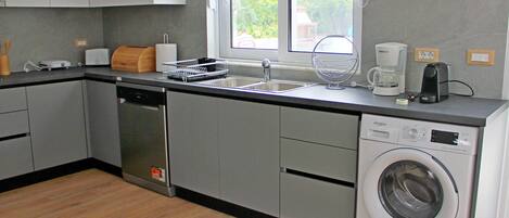 Mikrowelle, Ofen, GeschirrspĂŒler