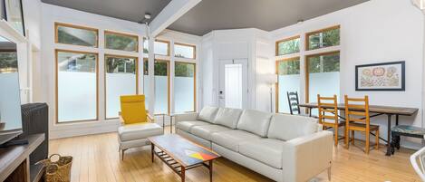 TV connectée, jeux vidéo, lecteur de DVD, table de tennis de table