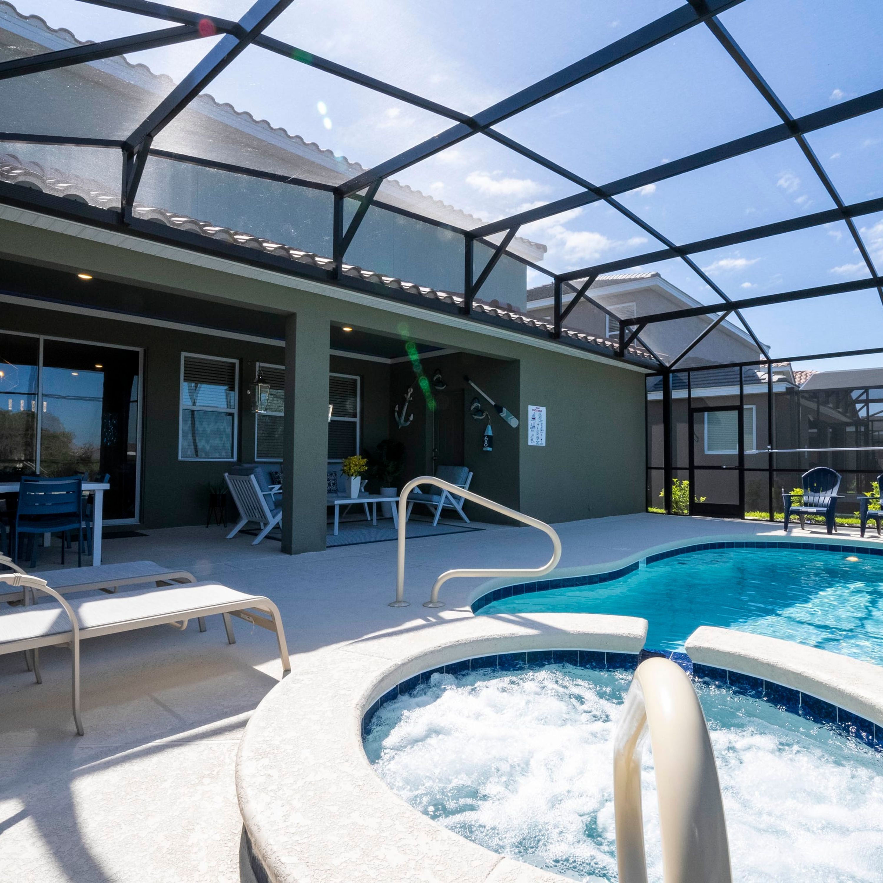 Stunning 5Bd w  Pool Close to Disney   Solterra 7829