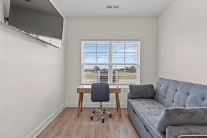 Smart TV, chimenea y videojuegos 