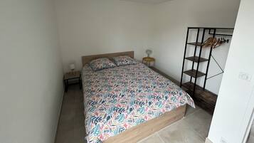 1 chambre, bureau, lit parapluie, Wi-Fi gratuit