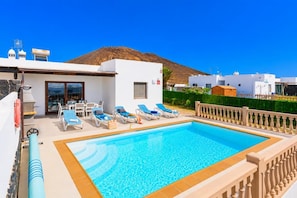 A heated pool - Villa Calma 1B - Three Bedroom Villa, Sleeps 6 (Playa Blanca)
