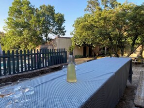 Outdoor dining