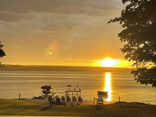 3 Bedroom Cottage on Owasco Lake. Eastside and Pet Friendly! 
