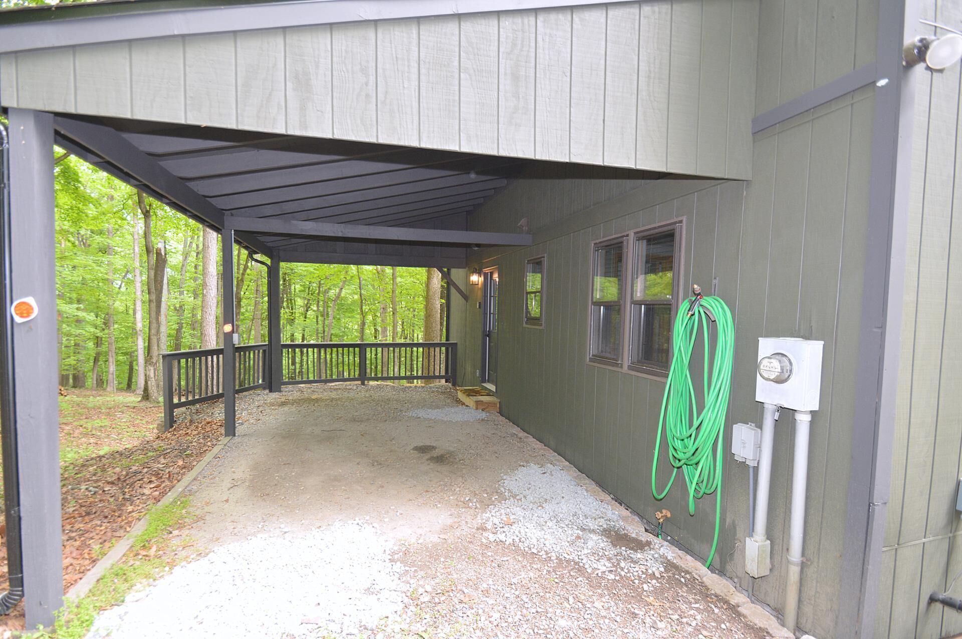 House, Multiple Beds (Bobcat 22 - The Mountains are Calling) | Property grounds