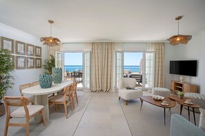 Dining - Exclusive penthouse in front of the beach. Los Corales Beach (Fuengirola)