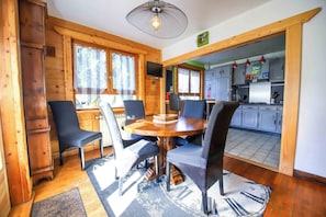 Dining - 🏡☀️ Chez Lily – Family House at the Foot of Le Criou 🌱⛰ (Samoëns)