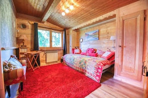 3 bedrooms, iron/ironing board, travel cot, free WiFi - 🏡☀️ Chez Lily – Family House at the Foot of Le Criou 🌱⛰ (Samoëns)