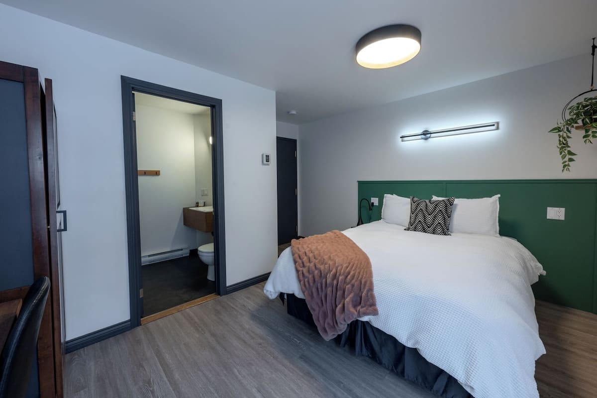 Classic Room, Balcony, Courtyard View | Free WiFi