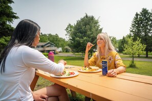 Chambre Confort, vue montagne #05 | Outdoor dining