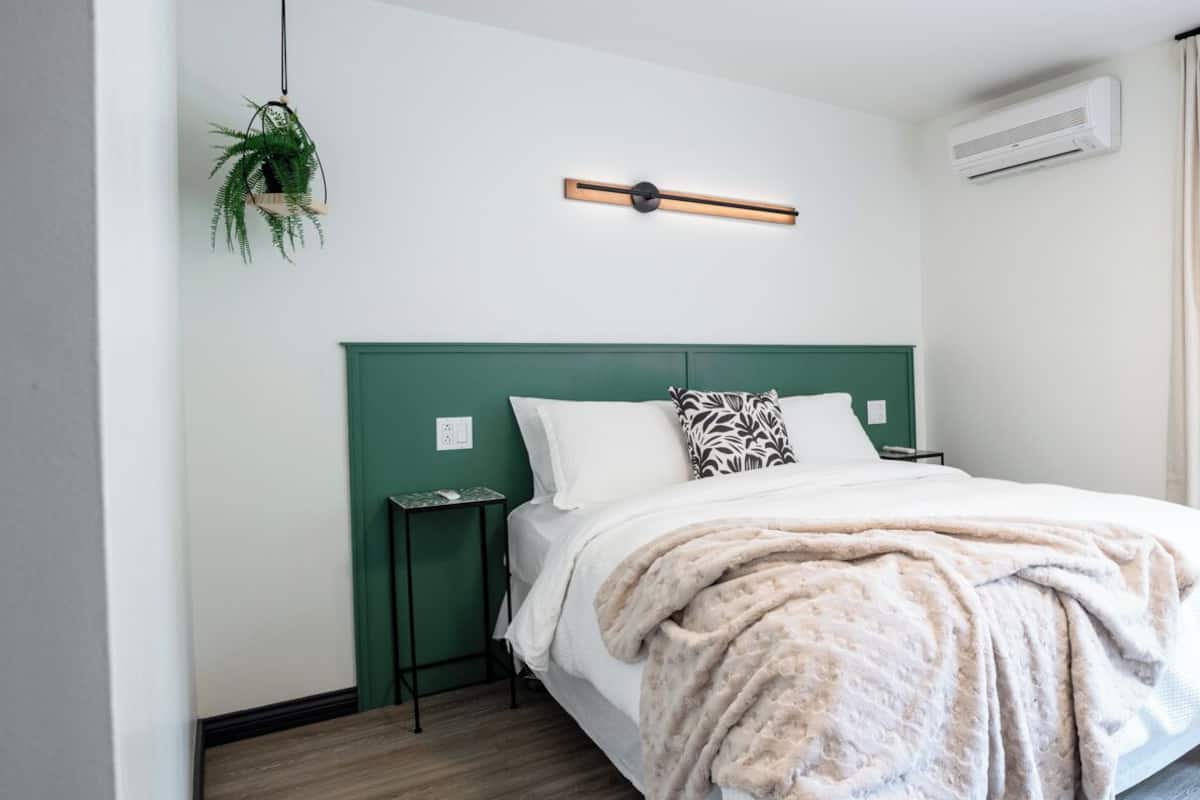 Classic Room, Balcony, Courtyard View | Free WiFi