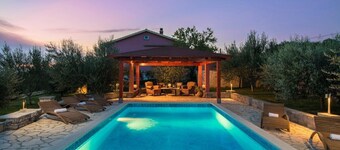 Villa Vale 5 bedroom house with swimming pool