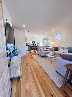 Smart-TV, Bücher, Musikbibliothek