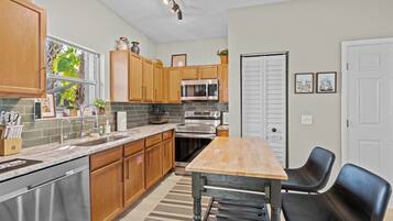 Fridge, microwave, oven, dishwasher