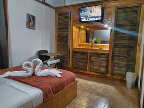 3 Schlafzimmer, Schreibtisch, Bügeleisen/Bügelbrett, kostenloses WLAN