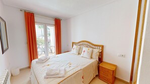 2 bedrooms, iron/ironing board, free WiFi, bed sheets - Casa Anchoa J-Murcia Holiday Rentals Property (Roldan)