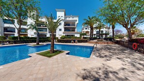 صورة غير مصنفة، 4 من 22، زرّ