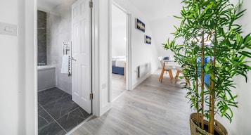 Economy Apartment, 1 Bedroom | Bathroom
