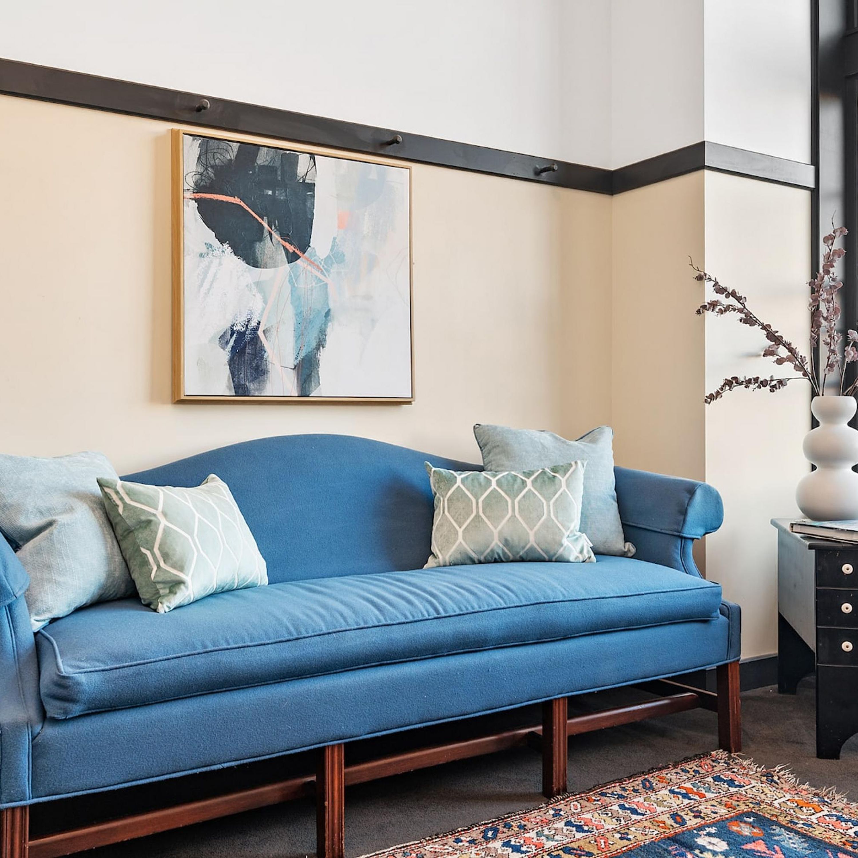 Kasa | Uniquely Designed Suite Near Carnegie Museum | The Maverick