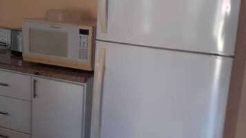 標準公寓 | 私人廚房 | 大型雪櫃/冰箱、微波爐、廚房用具/餐具/器皿