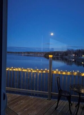 Property grounds - Skipper's View Cottage by the Sea - Pet Friendly! (Point Leamington)