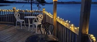 Skipper's View Cottage by the Sea - Pet Friendly!