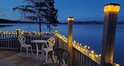 Skipper's View Cottage by the Sea - Pet Friendly!