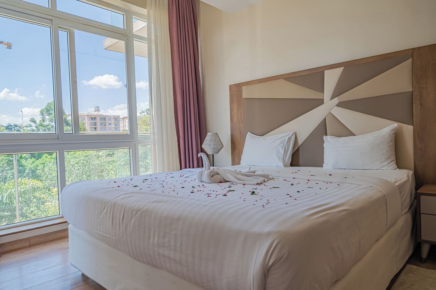 Deluxe Apartment, City View | 2 bedrooms, individually decorated, individually furnished, free WiFi