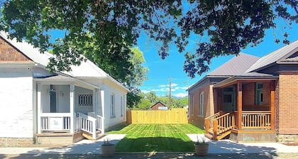 504 Historic Brickhouse off Main St. - 2 Blocks from Salmon River