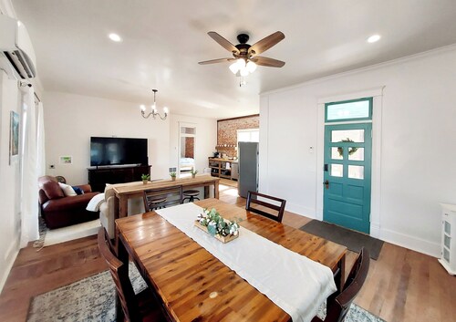 504 Historic Brickhouse off Main St. - 2 Blocks from Salmon River