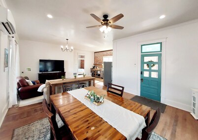 504 Historic Brickhouse off Main St. - 2 Blocks from Salmon River