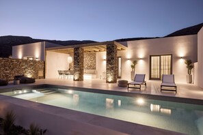 Outdoor pool - Thea Luxury Villas Ios (Ios)