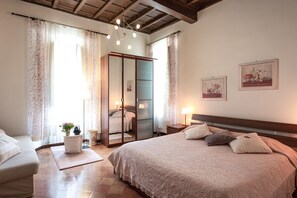 2 soverom, strykejern/-brett, wi-fi og sengetøy