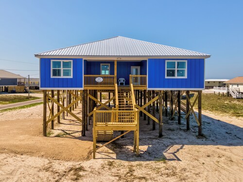 Blue Heaven: Pet-Friendly 5BR Beach House with Gulf Views and Private Pool
