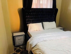 1 室のベッドルーム、アイロン / アイロン台、WiFi、ベッドシーツ