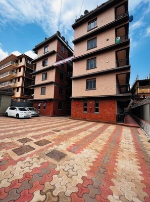 Exterior - The Pulse apartment (Kampala)